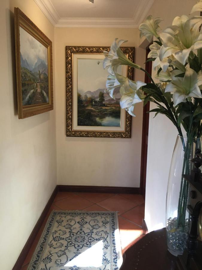 The Oasis Boutique Hotel & Residency Johannesburg Szoba fotó